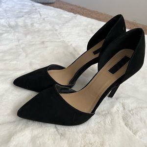 Forever 21 black classy heels, pointed toe heels.